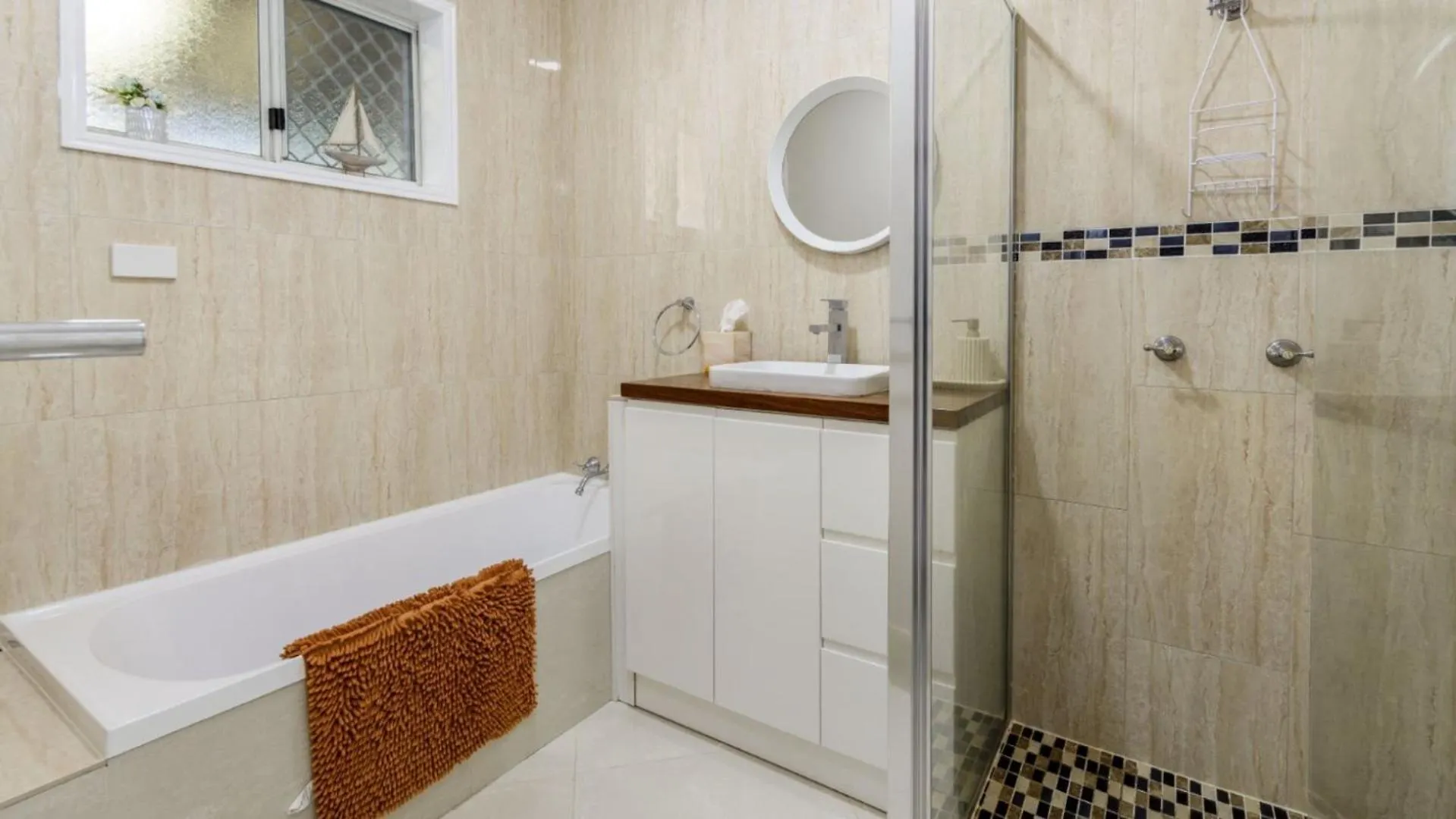 Take A Dip At Eucalypt Villa Bellara 0*,